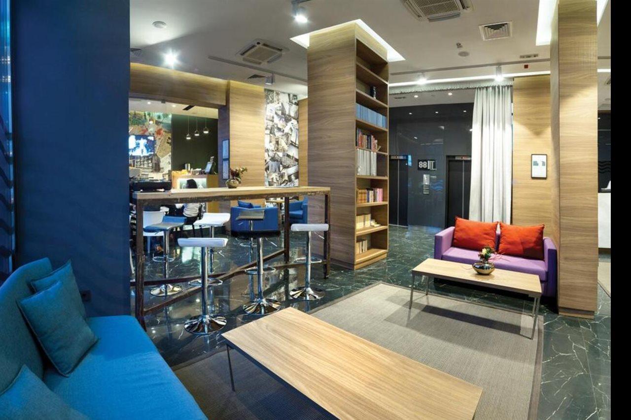 Radisson Red Belgrade Hotel Exterior photo