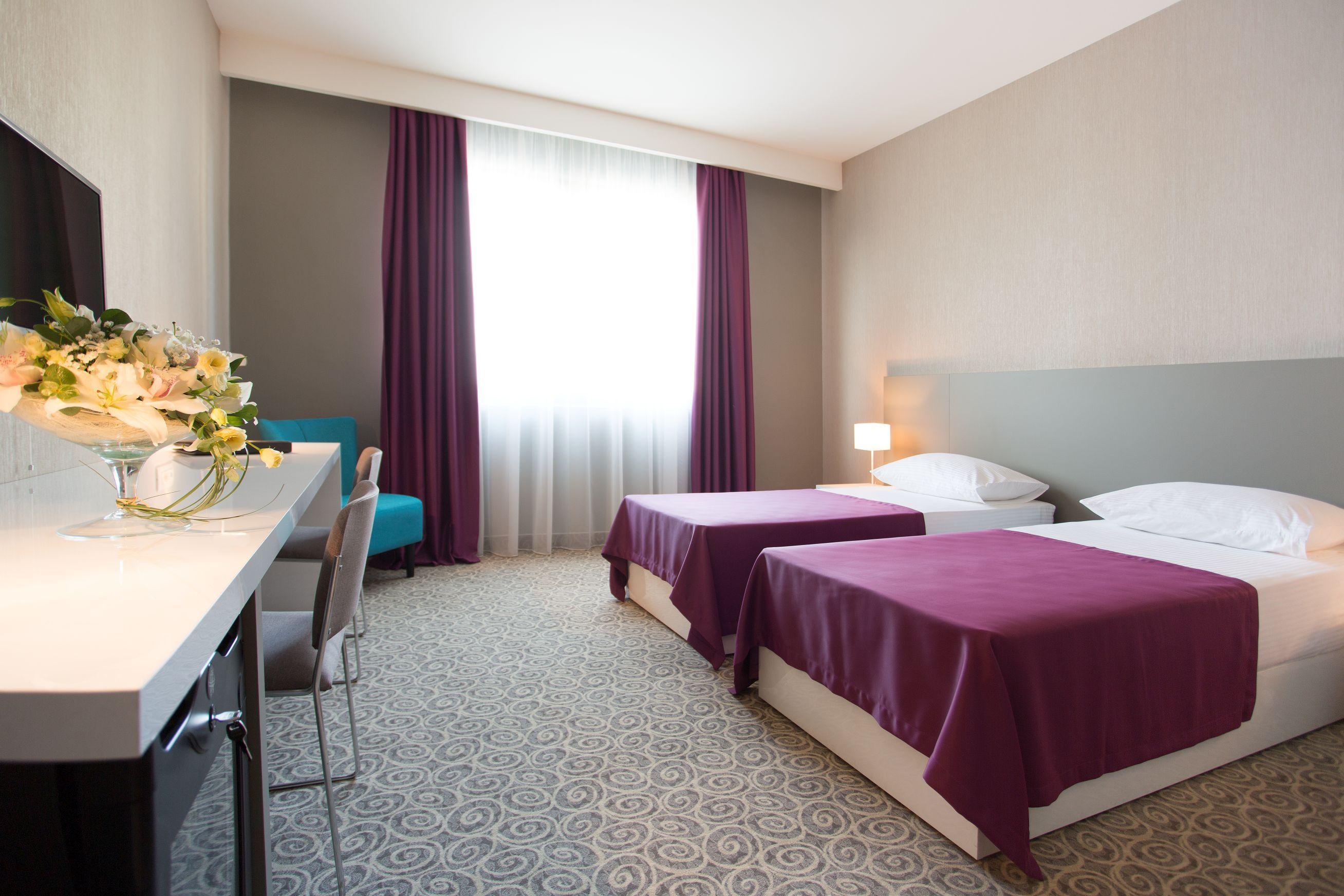 Radisson Red Belgrade Hotel Exterior photo