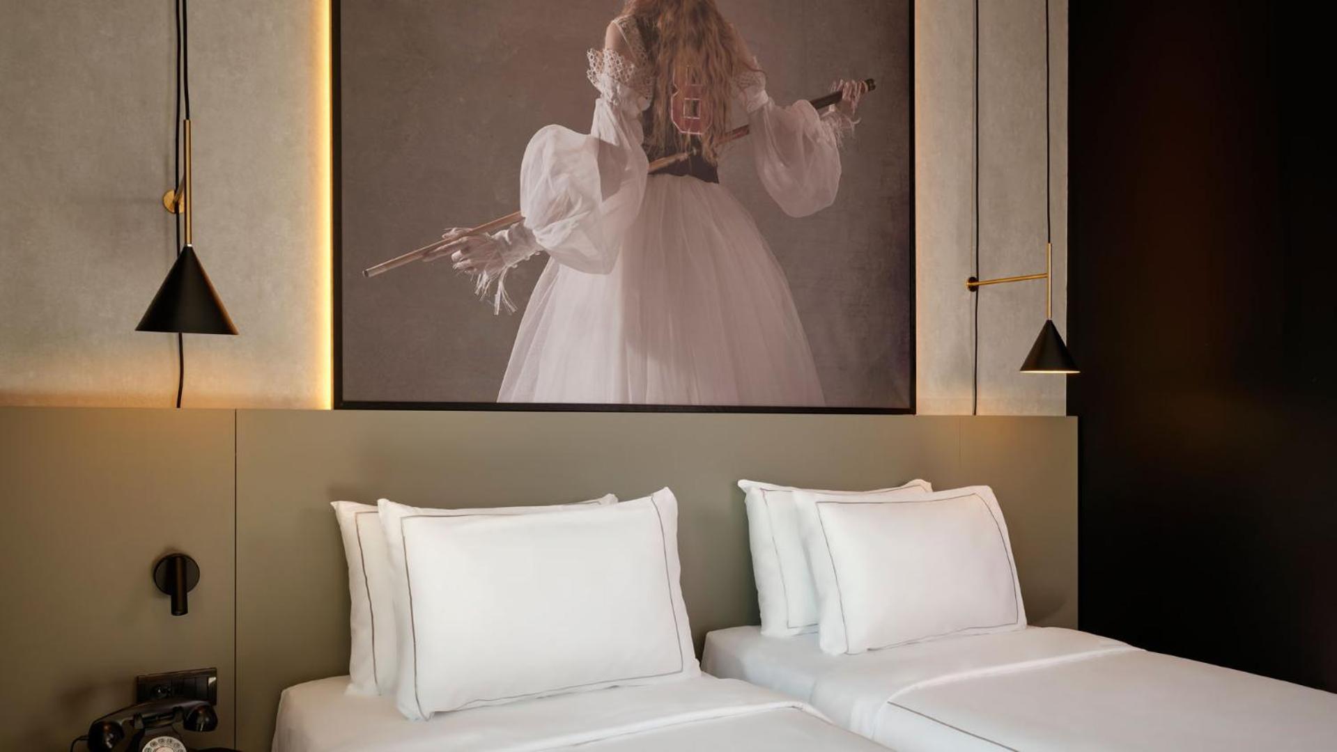 Radisson Red Belgrade Hotel Room photo